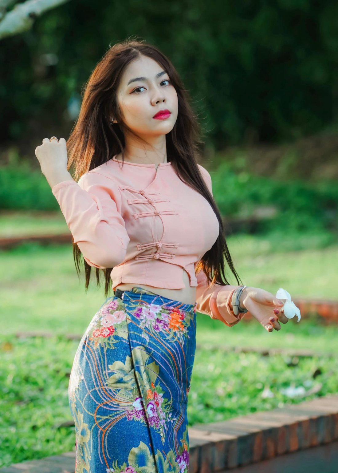 Cute Girl Khin Yati Thin With Burmese Attire Model Media